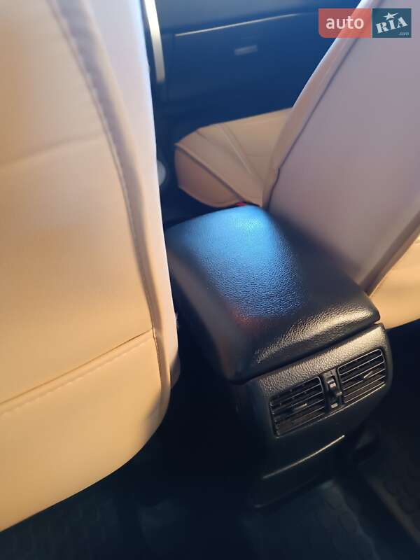 Внедорожник / Кроссовер Nissan X-Trail 2011 в Шептицькому