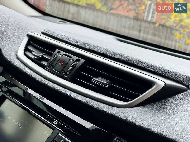 Внедорожник / Кроссовер Nissan X-Trail 2015 в Ахтырке
