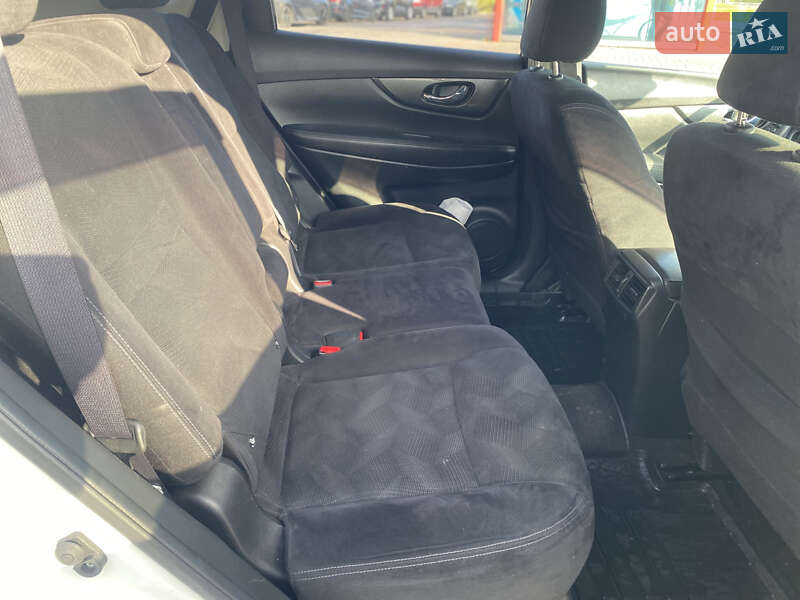 Внедорожник / Кроссовер Nissan X-Trail 2017 в Львове фото 11 Внедорожник / Кроссовер Nissan X-Trail 2017 в Львове
