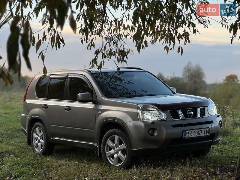 Внедорожник / Кроссовер Nissan X-Trail 2008 в Гоще