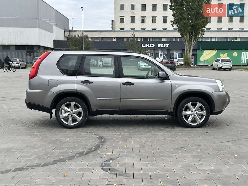 Внедорожник / Кроссовер Nissan X-Trail 2007 в Черкассах