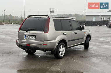 Позашляховик / Кросовер Nissan X-Trail 2003 в 