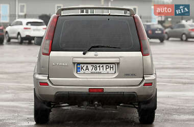 Позашляховик / Кросовер Nissan X-Trail 2003 в 