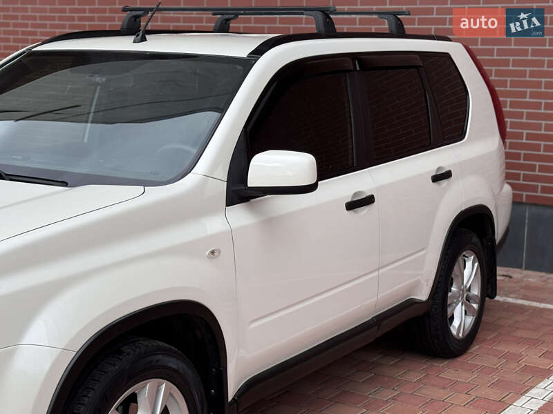 Позашляховик / Кросовер Nissan X-Trail 2011 в Одесі