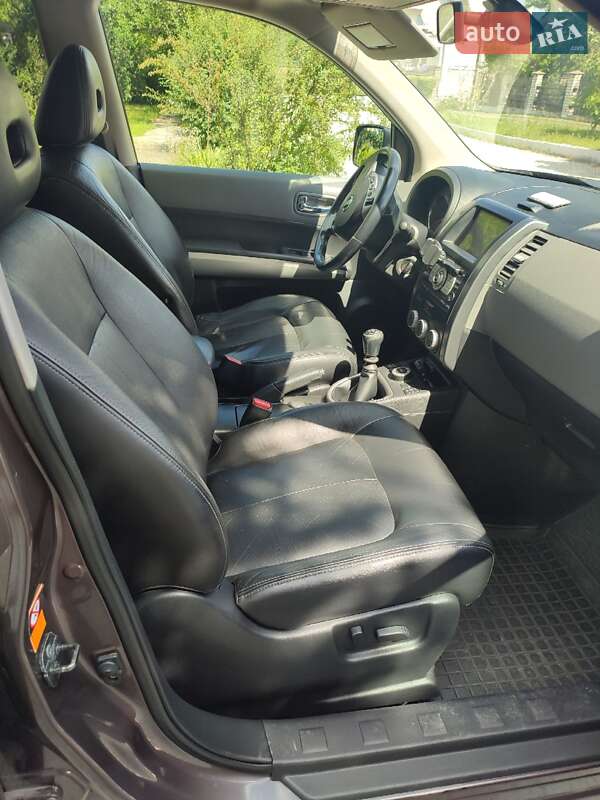 Внедорожник / Кроссовер Nissan X-Trail 2007 в Вараше фото 11 Внедорожник / Кроссовер Nissan X-Trail 2007 в Вараше