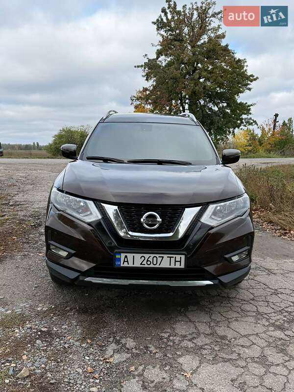 Внедорожник / Кроссовер Nissan X-Trail 2018 в Володарке
