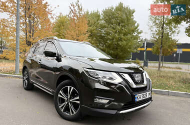 Позашляховик / Кросовер Nissan X-Trail 2017 в Вишневому