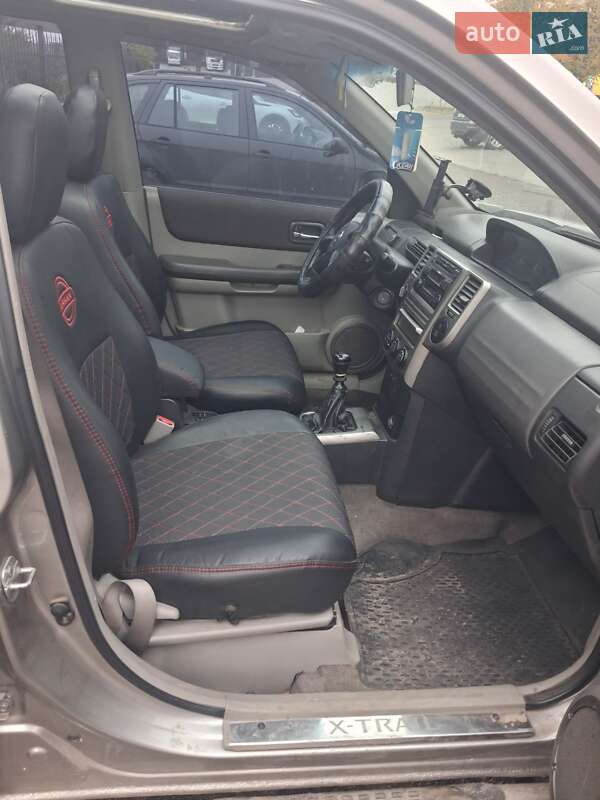 Внедорожник / Кроссовер Nissan X-Trail 2004 в Черкассах