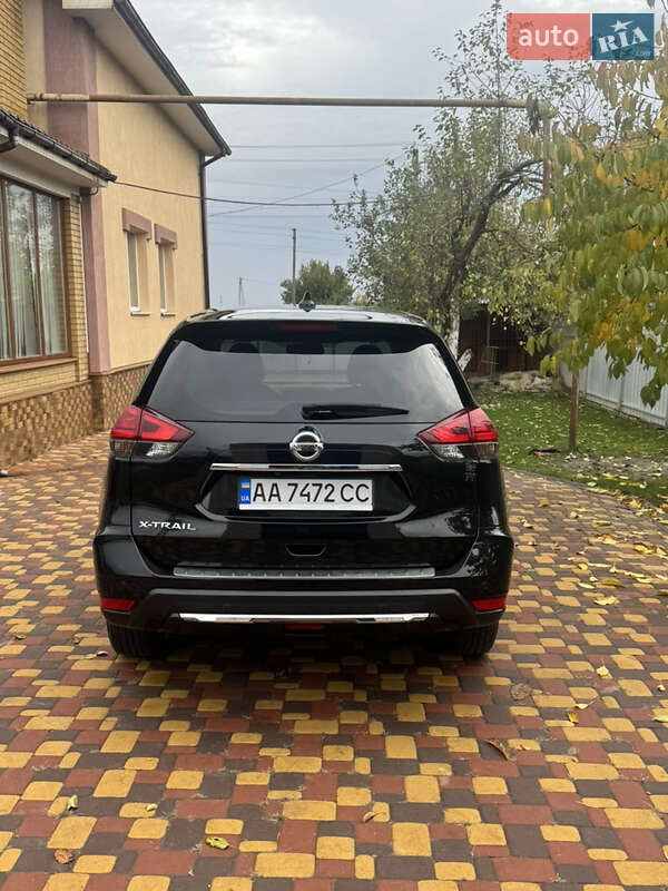 Внедорожник / Кроссовер Nissan X-Trail 2019 в Глухове