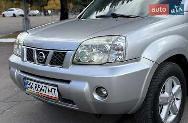 Внедорожник / Кроссовер Nissan X-Trail 2003 в  фото 7 Внедорожник / Кроссовер Nissan X-Trail 2003 в