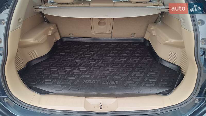 Позашляховик / Кросовер Nissan X-Trail 2015 в Києві