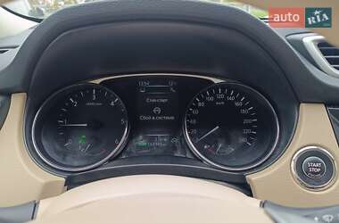 Внедорожник / Кроссовер Nissan X-Trail 2015 в 