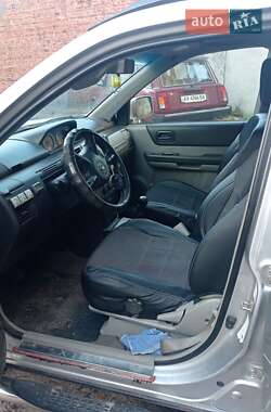 Позашляховик / Кросовер Nissan X-Trail 2006 в Чернігові