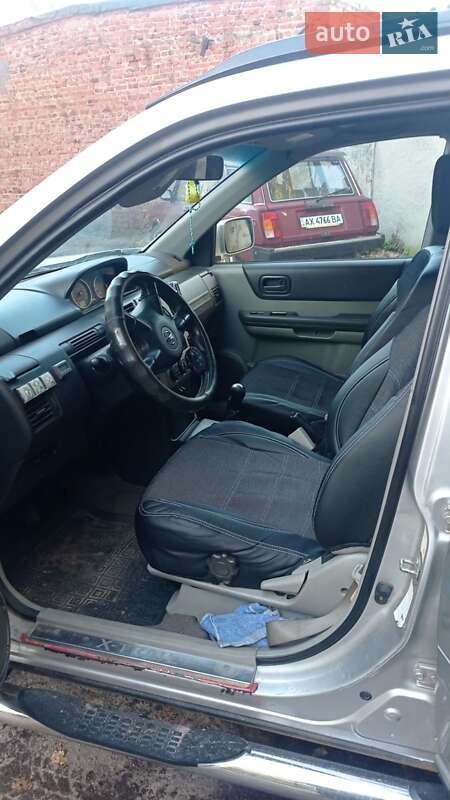 Позашляховик / Кросовер Nissan X-Trail 2006 в Чернігові