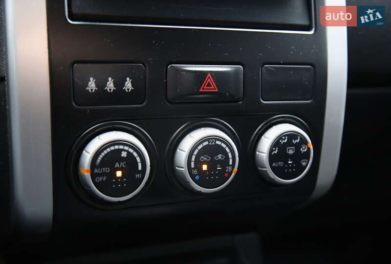 Позашляховик / Кросовер Nissan X-Trail 2012 в Харкові