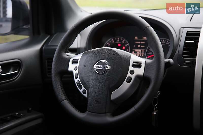 Позашляховик / Кросовер Nissan X-Trail 2012 в Харкові