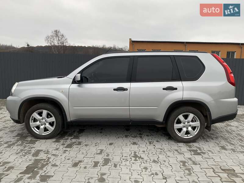 Внедорожник / Кроссовер Nissan X-Trail 2008 в Нововолынске