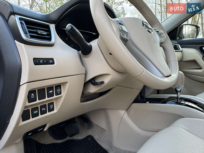 Позашляховик / Кросовер Nissan X-Trail 2017 в Бердичеві