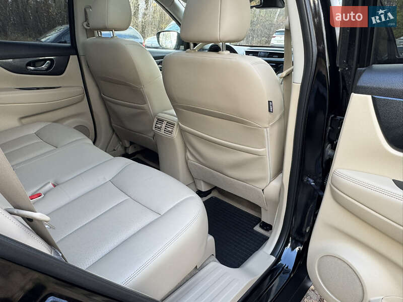 Позашляховик / Кросовер Nissan X-Trail 2017 в Бердичеві