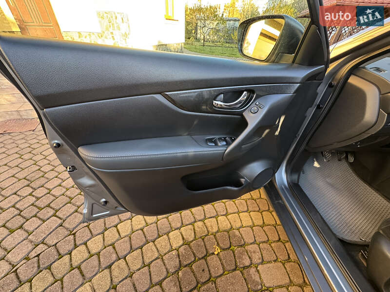 Внедорожник / Кроссовер Nissan X-Trail 2015 в Львове фото 18 Внедорожник / Кроссовер Nissan X-Trail 2015 в Львове