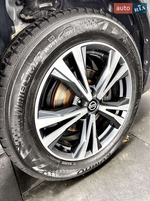 Внедорожник / Кроссовер Nissan X-Trail 2017 в Тернополе