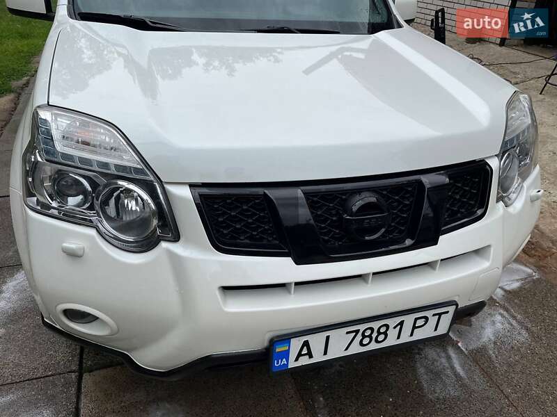 Внедорожник / Кроссовер Nissan X-Trail 2012 в Обухове