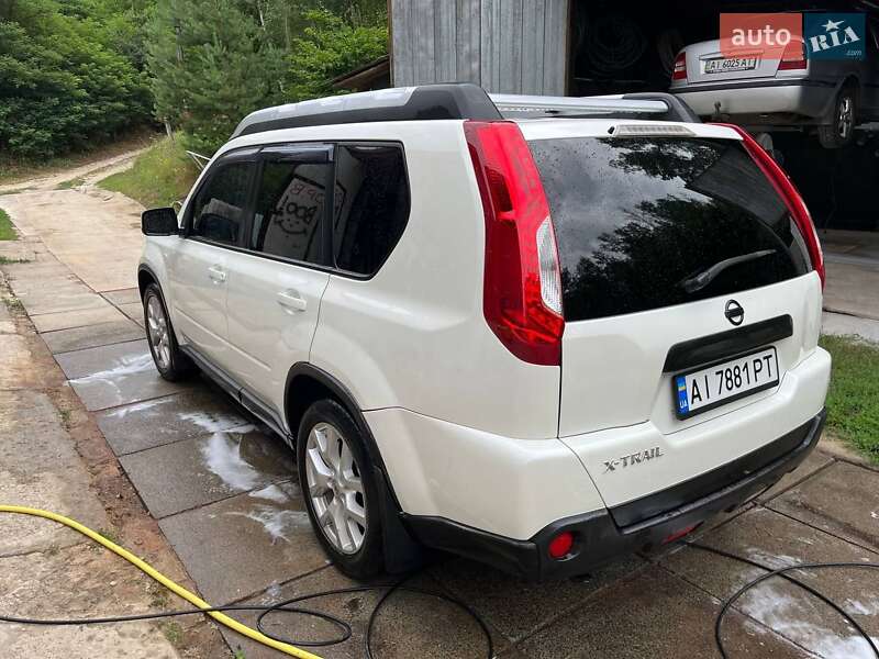 Внедорожник / Кроссовер Nissan X-Trail 2012 в Обухове