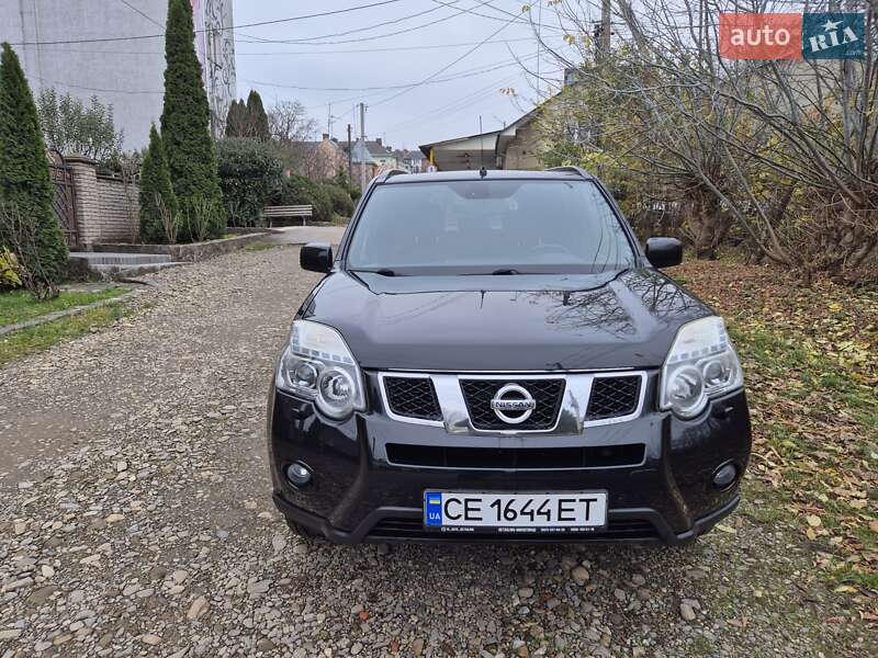 Внедорожник / Кроссовер Nissan X-Trail 2011 в Черновцах