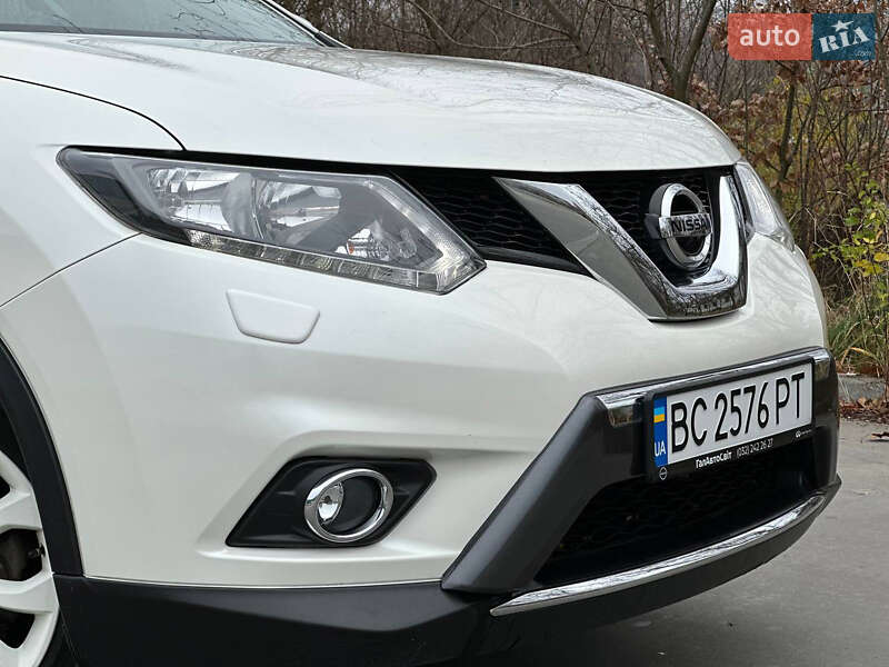 Внедорожник / Кроссовер Nissan X-Trail 2017 в Дрогобыче