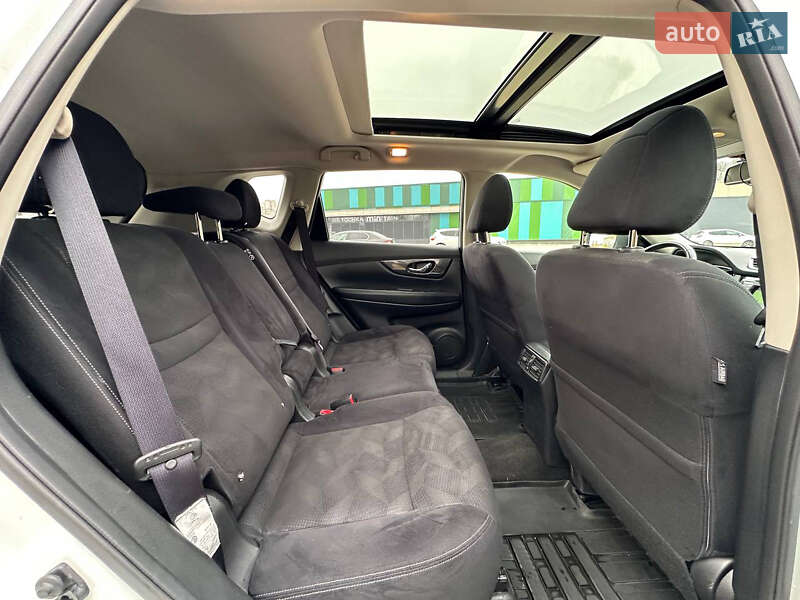 Внедорожник / Кроссовер Nissan X-Trail 2017 в Дрогобыче