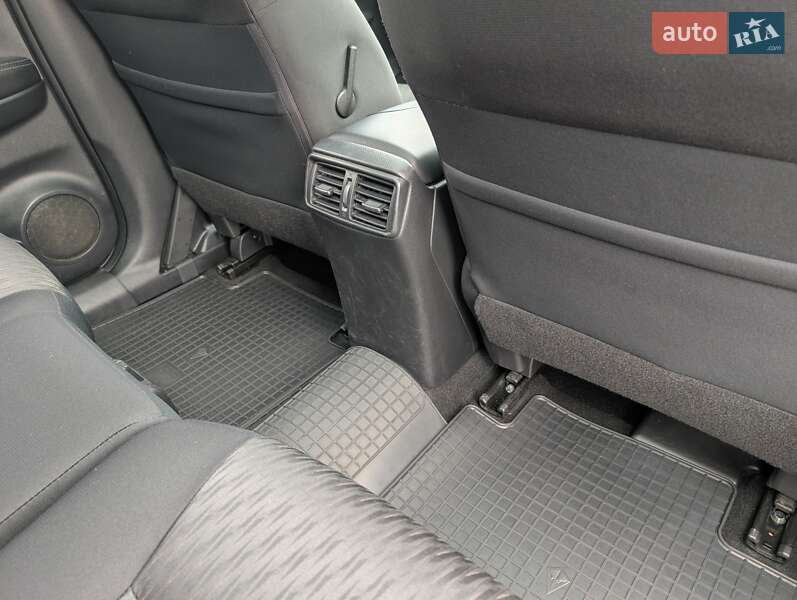 Внедорожник / Кроссовер Nissan X-Trail 2018 в Львове