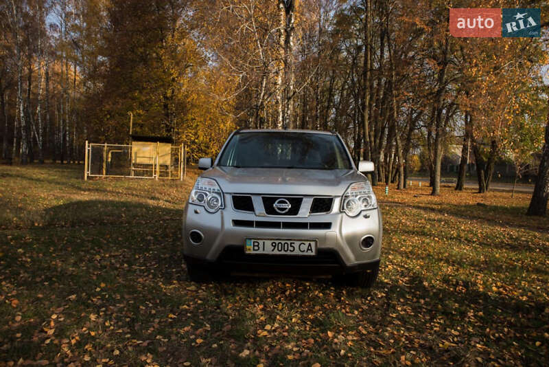 Позашляховик / Кросовер Nissan X-Trail 2014 в Лубнах