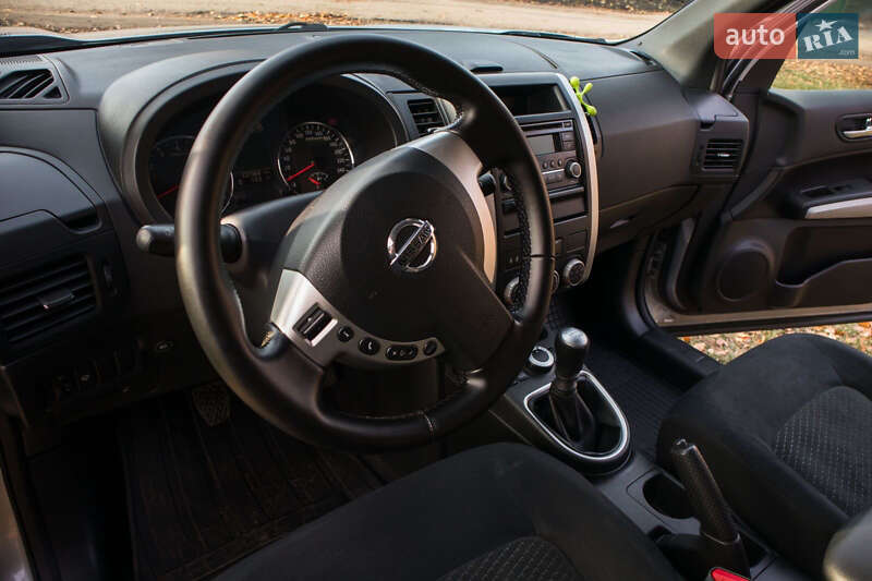 Позашляховик / Кросовер Nissan X-Trail 2014 в Лубнах