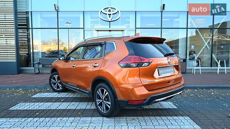 Внедорожник / Кроссовер Nissan X-Trail 2017 в Киеве