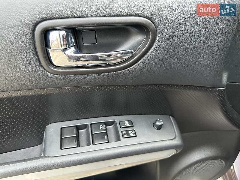 Позашляховик / Кросовер Nissan X-Trail 2012 в Києві