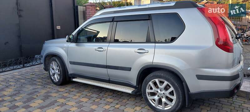 Внедорожник / Кроссовер Nissan X-Trail 2013 в Хмельницком