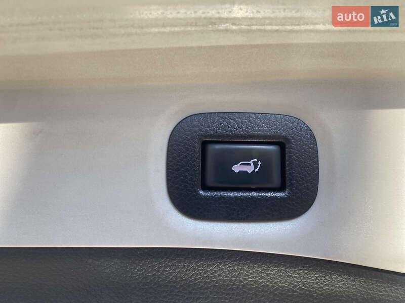 Внедорожник / Кроссовер Nissan X-Trail 2017 в Львове