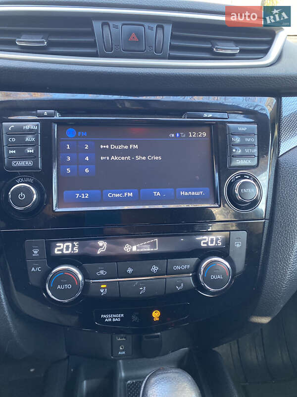 Внедорожник / Кроссовер Nissan X-Trail 2017 в Львове