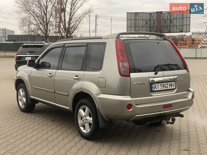 Внедорожник / Кроссовер Nissan X-Trail 2004 в Киеве