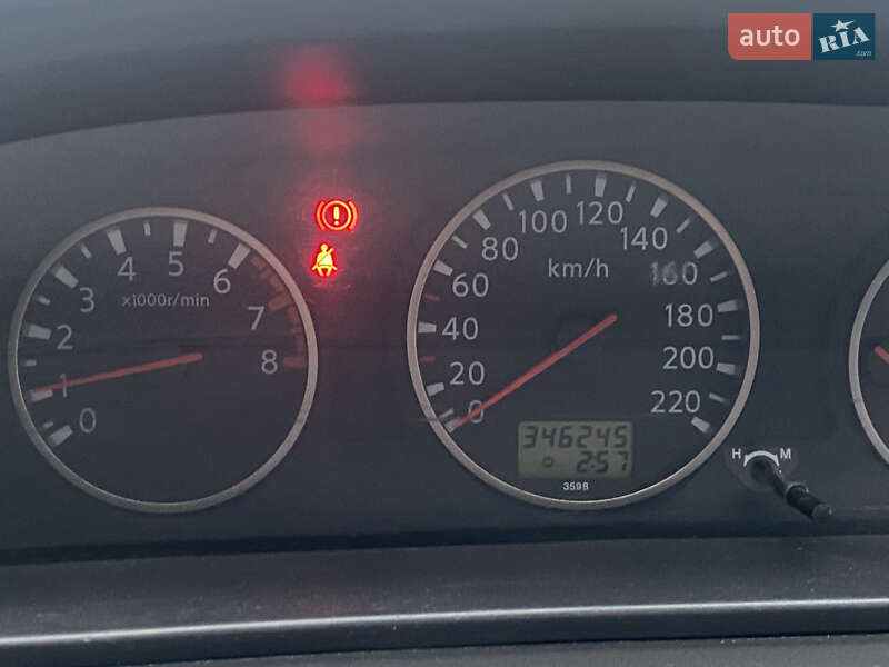 Внедорожник / Кроссовер Nissan X-Trail 2004 в Киеве