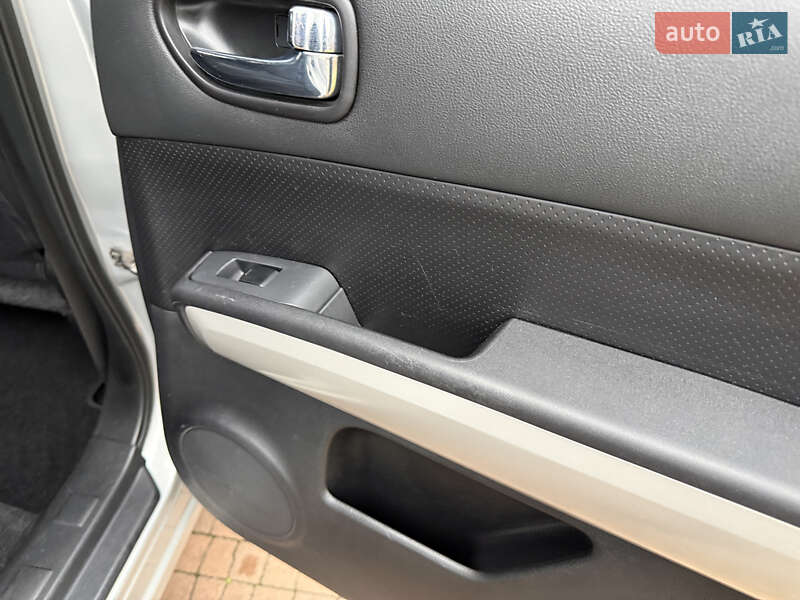 Внедорожник / Кроссовер Nissan X-Trail 2011 в Киеве фото 103 Внедорожник / Кроссовер Nissan X-Trail 2011 в Киеве