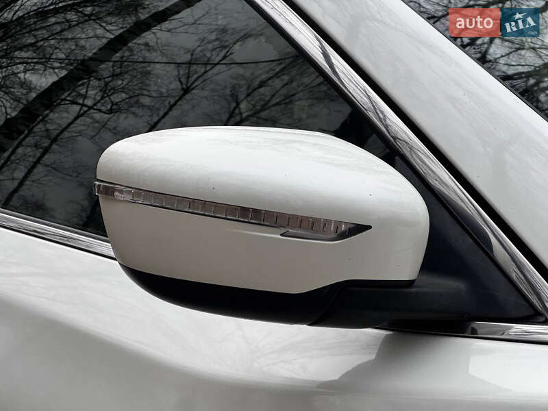 Внедорожник / Кроссовер Nissan X-Trail 2017 в Ахтырке