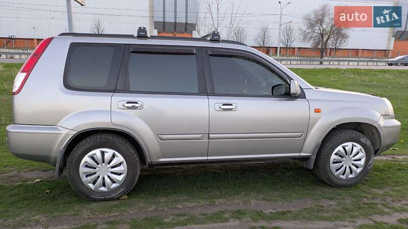 Внедорожник / Кроссовер Nissan X-Trail 2003 в Днепре