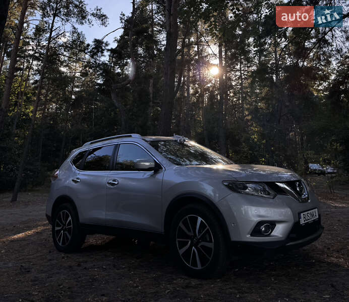 Внедорожник / Кроссовер Nissan X-Trail 2016 в Киеве фото Внедорожник / Кроссовер Nissan X-Trail 2016 в Киеве