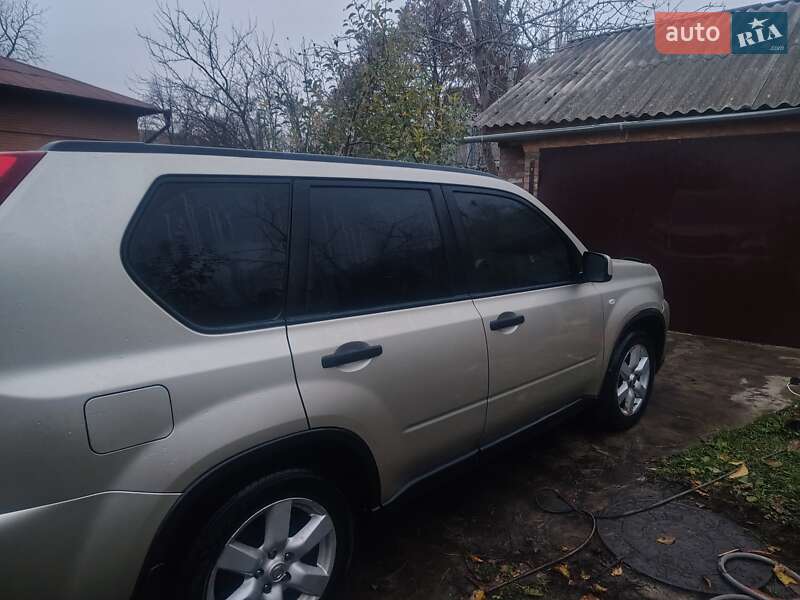 Внедорожник / Кроссовер Nissan X-Trail 2008 в Ромнах