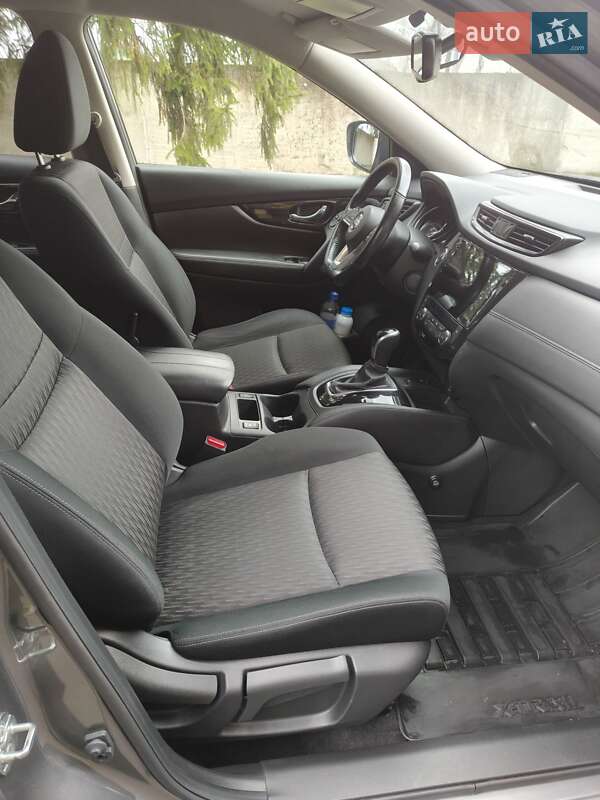 Внедорожник / Кроссовер Nissan X-Trail 2020 в Остроге