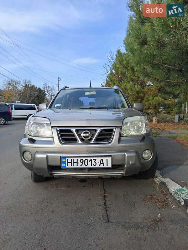 Внедорожник / Кроссовер Nissan X-Trail 2001 в Белгороде-Днестровском
