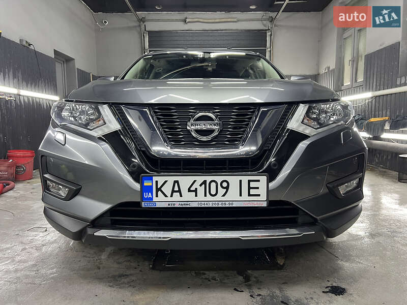 Внедорожник / Кроссовер Nissan X-Trail 2019 в Ирпене