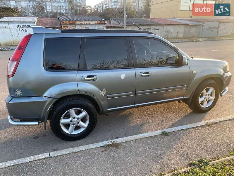 Внедорожник / Кроссовер Nissan X-Trail 2005 в Снигиревке
