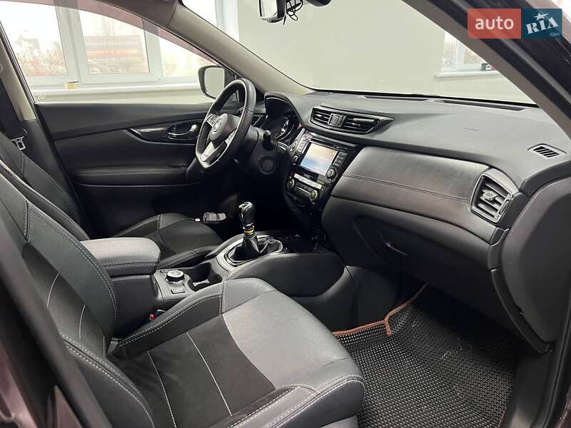 Внедорожник / Кроссовер Nissan X-Trail 2019 в Полтаве фото 6 Внедорожник / Кроссовер Nissan X-Trail 2019 в Полтаве